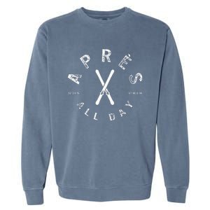 Apres All Day Winter Sports Apres Ski Lover Skiing Men Skier Garment-Dyed Sweatshirt