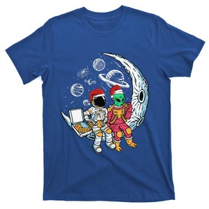 Alien Astronaut Eating Pizza Christmas Pajama Funny XMas T-Shirt