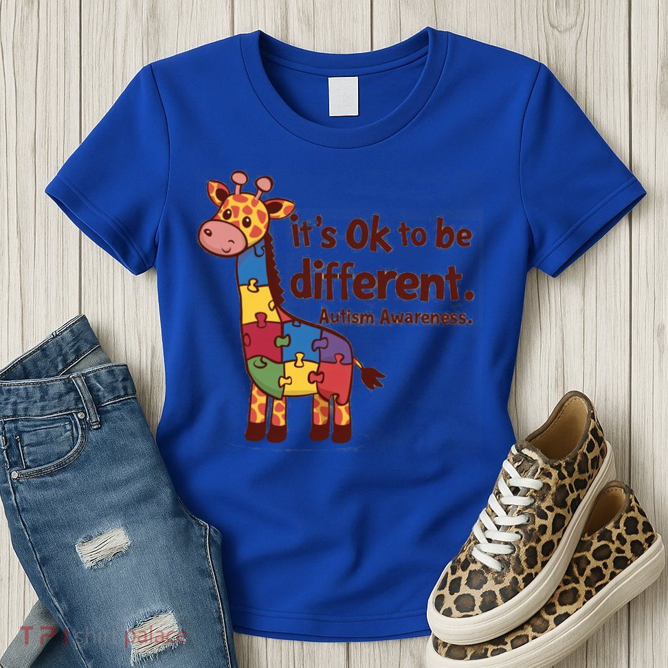 Autism Awareness ItS Ok To Be Different With Giraffe Cute Gift Womens T-Shirt