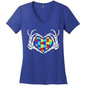 Autism Awareness Love Heart Puzzle Piece Autism Familly Cool Gift Women's V-Neck T-Shirt