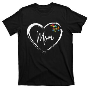 Autism Awareness Mom Love With Heart & Puzzle Pcs T-Shirt