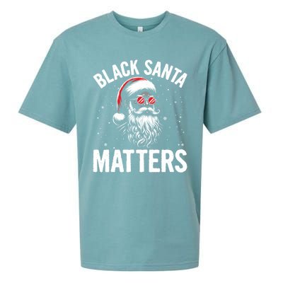 African American Santa Claus Christmas Pajama And Gift Sueded Cloud Jersey T-Shirt