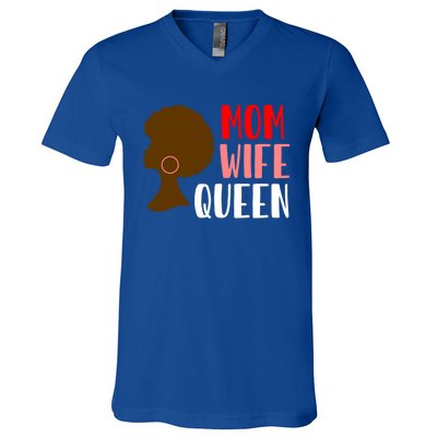 African American Strong Afro Mom Wife Queen Mothers Day Gift V-Neck T-Shirt