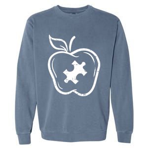 Autism Awareness Teacher Gift Apple Puzzle Autistic Gift Garment-Dyed Sweatshirt