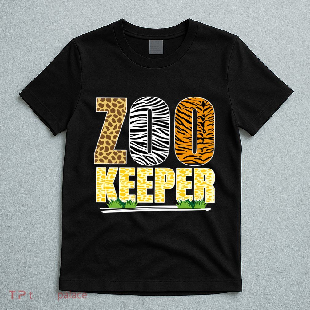 African Animals Zebra Giraffe Zookeeper Zoo Keeper T-Shirt