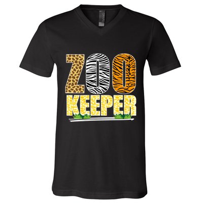 African Animals Zebra Giraffe Zookeeper Zoo Keeper V-Neck T-Shirt