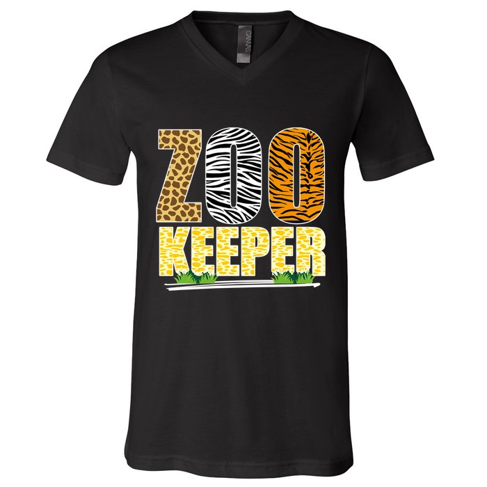 African Animals Zebra Giraffe Zookeeper Zoo Keeper V-Neck T-Shirt
