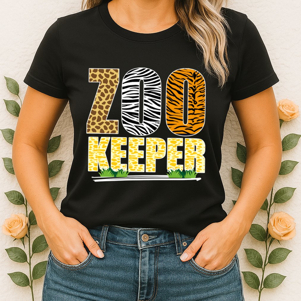 African Animals Zebra Giraffe Zookeeper Zoo Keeper Womens T-Shirt