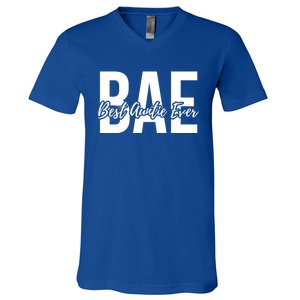 Aun Bae Gift Best Auntie Ever Gift V-Neck T-Shirt