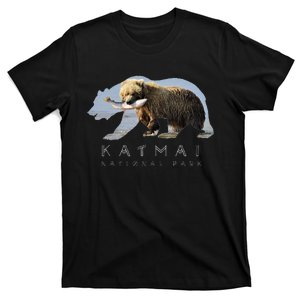 Alaskan Bear Katmai National Park Lake Image Alaska Souvenir T-Shirt