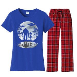 Alien Bigfoot Moon Sasquatch Ufo Extraterrestrial Funny Gift Women's Flannel Pajama Set