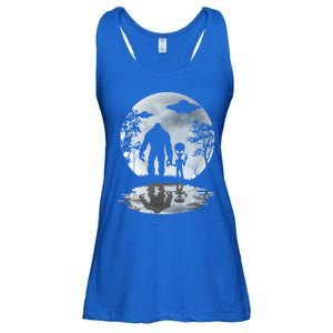 Alien Bigfoot Moon Sasquatch Ufo Extraterrestrial Funny Gift Ladies Essential Flowy Tank