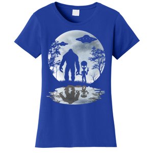 Alien Bigfoot Moon Sasquatch Ufo Extraterrestrial Funny Gift Women's T-Shirt