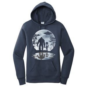 Alien Bigfoot Moon Sasquatch Ufo Extraterrestrial Funny Gift Women's Pullover Hoodie