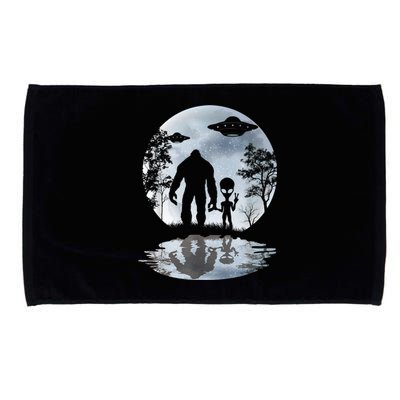 Alien Bigfoot Moon Sasquatch UFO Extraterrestrial Men Women Microfiber Hand Towel