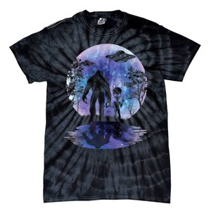 Alien Bigfoot Moon Sasquatch UFO Extraterrestrial Men Women Tie-Dye T-Shirt