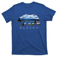 Alaskan Bear With Lake And Mountain Souvenir Gift T-Shirt