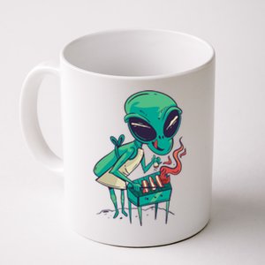 Alien Cooking Barbecue Grill Graphic Meaningful Gift Coffee Mug