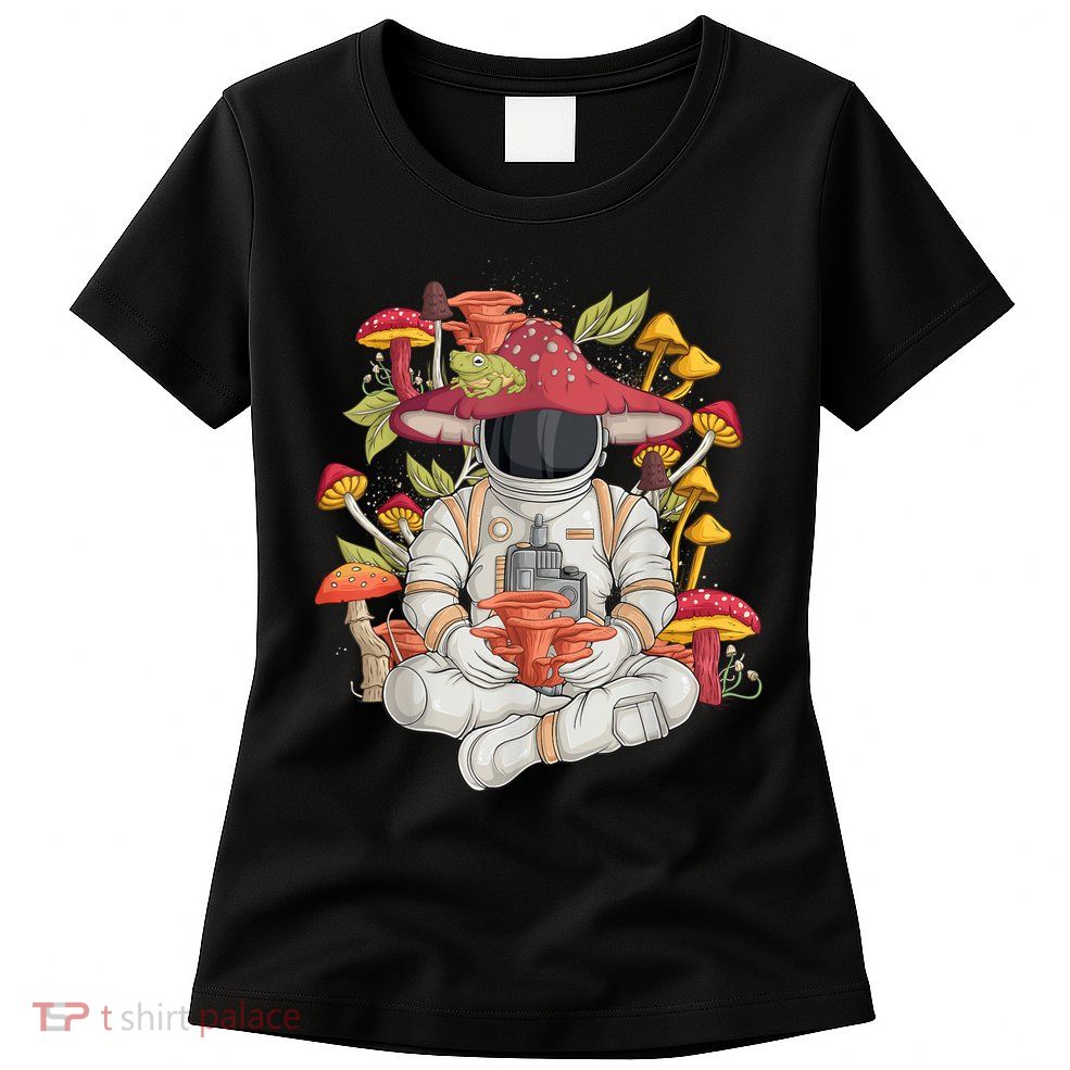 Astronaut Cottagecore Frog Aesthetic Men Women Graphic Womens T-Shirt