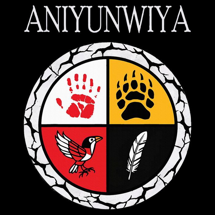 Aniyunwiya Cherokee Nation Native American Medicine Wheel Cooling Performance Crew T-Shirt