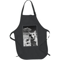 A cat taking a selfie with a ufo spaceship funny pun meme Apron