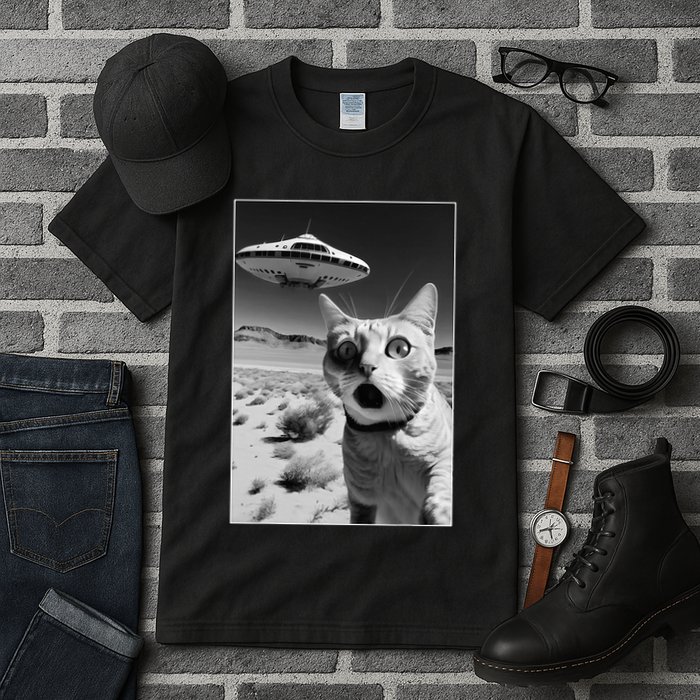 A cat taking a selfie with a ufo spaceship funny pun meme Tall T-Shirt
