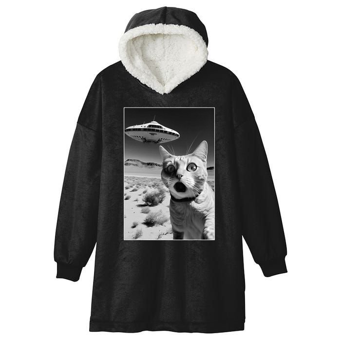 A cat taking a selfie with a ufo spaceship funny pun meme Hooded Wearable Blanket