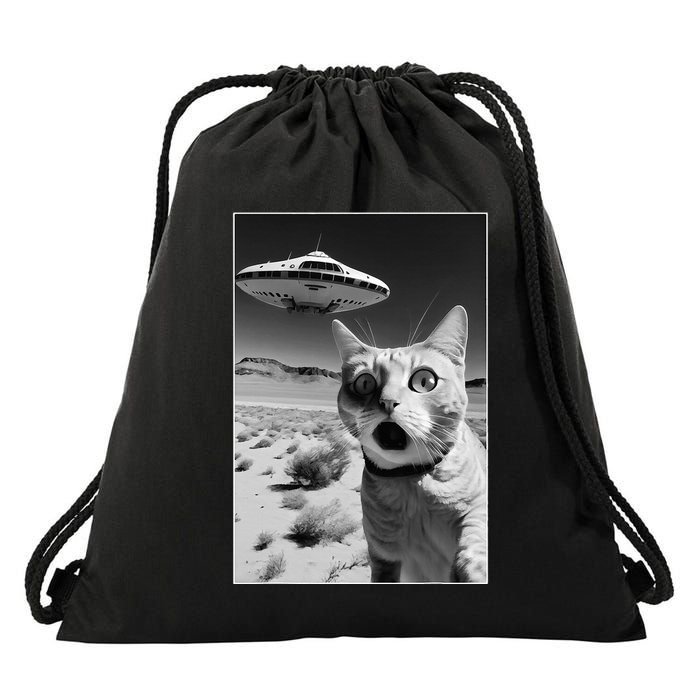 A cat taking a selfie with a ufo spaceship funny pun meme Drawstring Bag