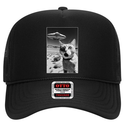A cat taking a selfie with a ufo spaceship funny pun meme Trucker Hat