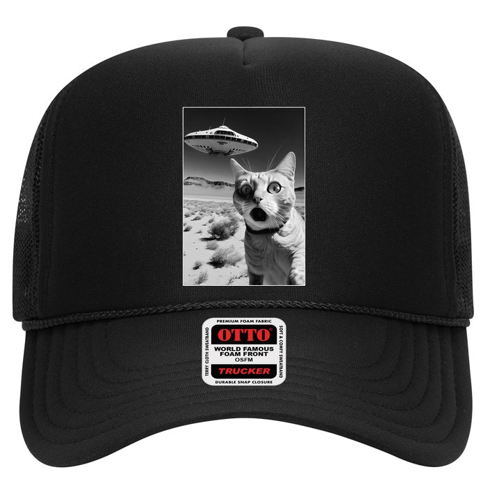 A cat taking a selfie with a ufo spaceship funny pun meme Trucker Hat