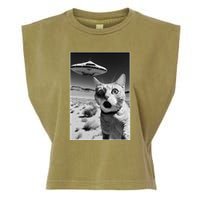 A cat taking a selfie with a ufo spaceship funny pun meme Garment-Dyed Women's Muscle Tee
