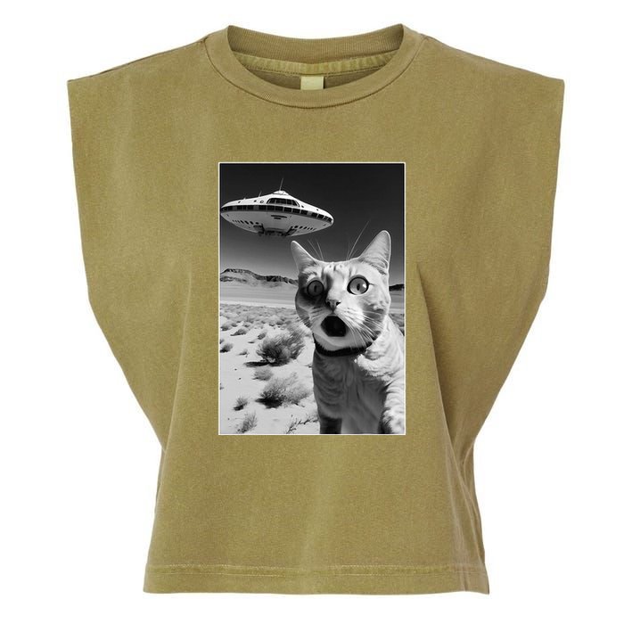 A cat taking a selfie with a ufo spaceship funny pun meme Garment-Dyed Women's Muscle Tee