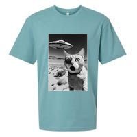 A cat taking a selfie with a ufo spaceship funny pun meme Sueded Cloud Jersey T-Shirt