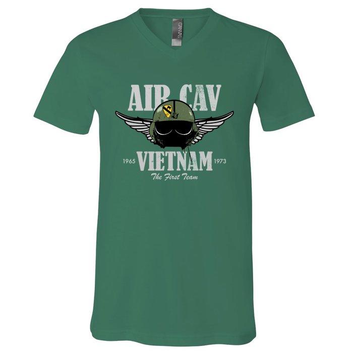 Air Cav Vietnam Huey Pilot Helmet (Distressed) V-Neck T-Shirt