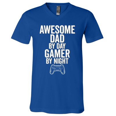 Awesome Dad By Day Gamer By Night Funny Parenting Video Game Cool Gift V-Neck T-Shirt