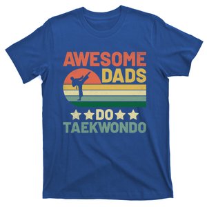 Awesome Dads Do Taekwondo Player Martial Arts Tkd Gift T-Shirt