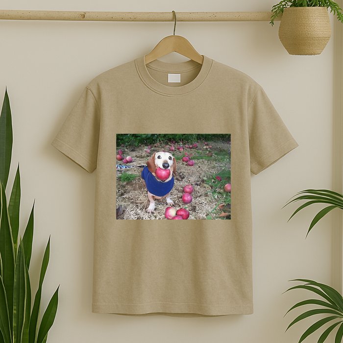 Apple Dog Meme Funny Dog With Apple In Mouth Funny Brainrot T-Shirt