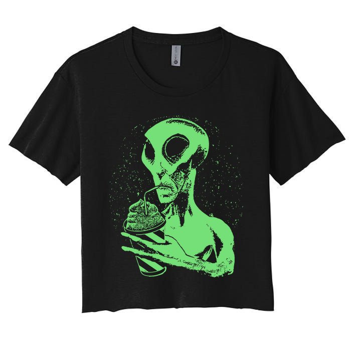 Alien Drinking Slurpie Women's Crop Top Tee