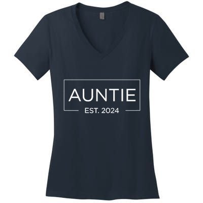 Auntie Est. 2024 Pregnancy Announcement New Auntie 2024 Women's V-Neck T-Shirt