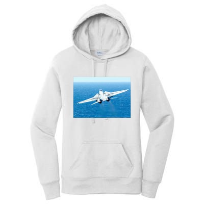 An F14d Tomcat From The Tomcatters Of Fighter Squadron Three One (Vf 31) Women's Pullover Hoodie