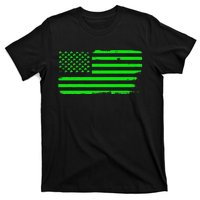 American Flag With Shamrocks Saint Patrick's Day Fun T-Shirt