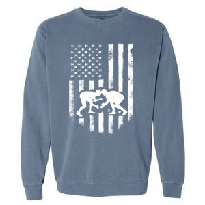 American Flag Wrestling Gift Distressed Wrestle Gift Gift Garment-Dyed Sweatshirt