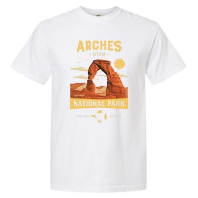 Arches Gift National Park Delicate Arch Vintage Gift Garment-Dyed Heavyweight T-Shirt