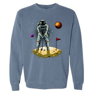 Astronaut Golfing On The Moon Funny Golf Lovers Garment-Dyed Sweatshirt