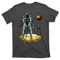 Astronaut Golfing On The Moon Funny Golf Lovers T-Shirt