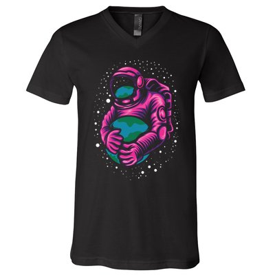 Astronaut Holding The Earth Close V-Neck T-Shirt
