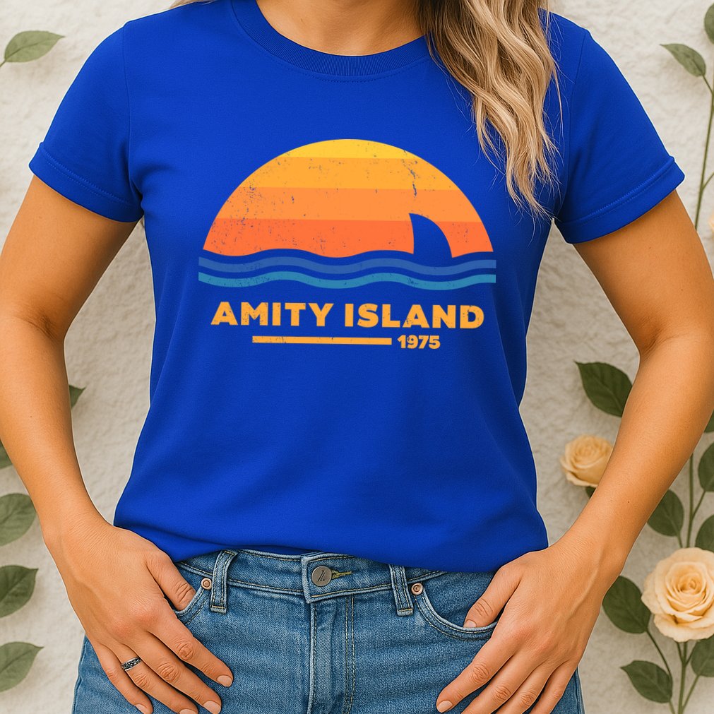 Amity Island 1975 Retro Sunset Movie Vintage Womens T-Shirt