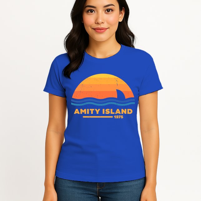 Amity Island 1975 Retro Sunset Movie Vintage Womens T-Shirt