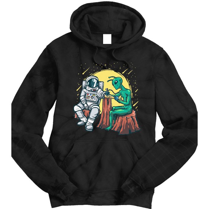 Alien Inking Astronaut Ink Funny Tattoo Artist Tie Dye Hoodie