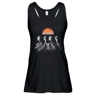 Astronauts In Walking In Space Occupy Mars Ladies Essential Flowy Tank